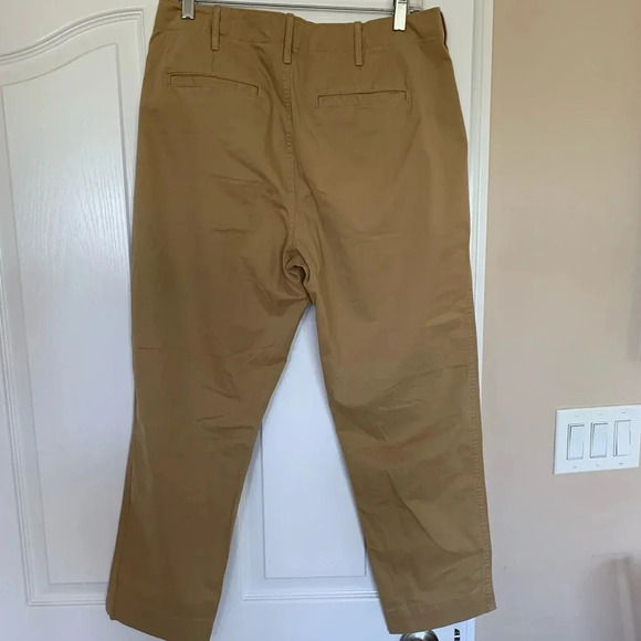 Womens Gap Straight Khakis size 10. Brand new without tags - Picture 4 of 5
